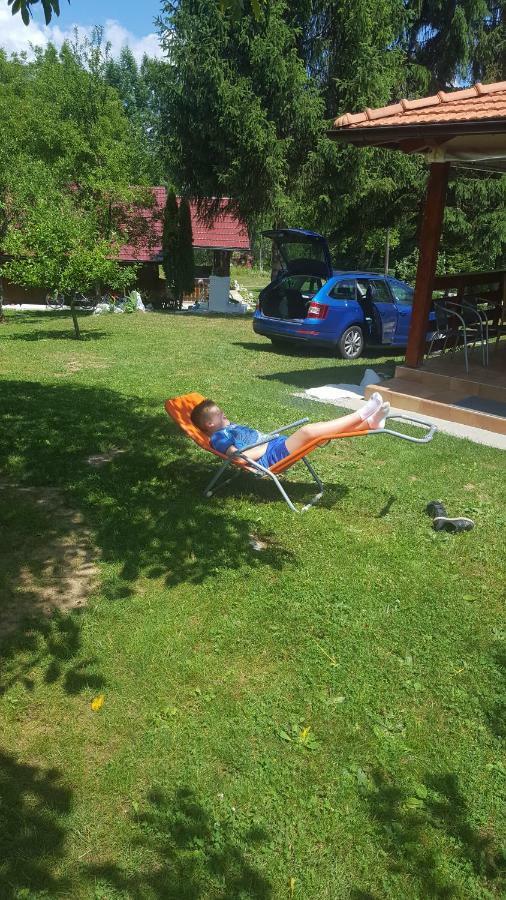 D.I.M. Holiday House Selište Drežničko Eksteriør bilde