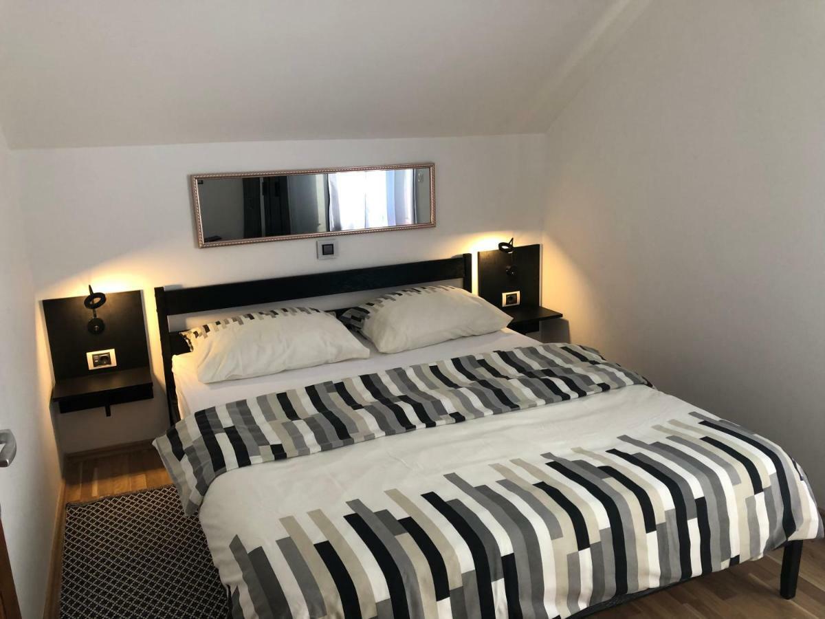 D.I.M. Holiday House Selište Drežničko Eksteriør bilde